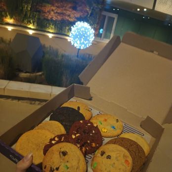 Insomnia Cookies - Ice Cream & Frozen Yogurt Near Me - Sacramento, California