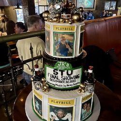 Daisy Cakes - Large custom cake