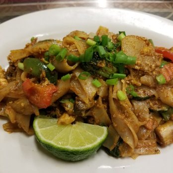 Emerald Thai Restaurant - Thai Near Me - Lakeland, Tennessee Emerald Thai Restaurant - Thai Near Me - Lakeland, Tennessee