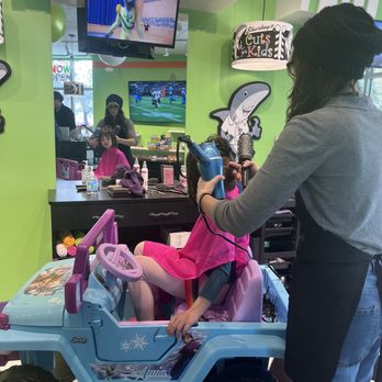 Sharkey's Cuts for Kids - Kids Hair Salons Near Me - Charleston, South Carolina Sharkey's Cuts for Kids - Kids Hair Salons Near Me - Charleston, South Carolina