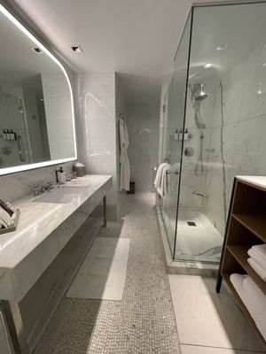 THE LUXURY COLLECTION HOTEL MANHATTAN MIDTOWN - Updated April 2025 - 11