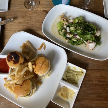 Harvest - Harvest Sliders, Grilled Calamari - Wine Bars Near Me - New Haven, Connecticut