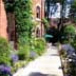 Cliff Lawn Hotel