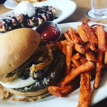 Uncommon Ground - Impossible burger - Breakfast & Brunch Near Me - Chicago, Illinois