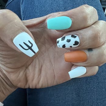Lux Nail Bar - Stagecoach theme nails - Nail Salons Near Me - American Fork, Utah
