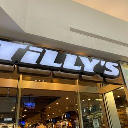 Exterior photo of Tillys - Schaumburg, Illinois Exterior photo of Tillys - Schaumburg, Illinois