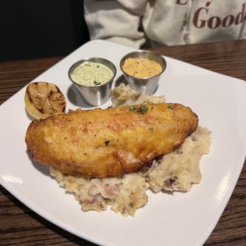 Rock Elm Tavern - Walleye - New American Near Me - Plymouth, Minnesota Rock Elm Tavern - Walleye - New American Near Me - Plymouth, Minnesota