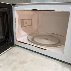 Island Retreat Condominiums - Microwave