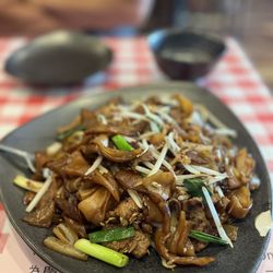 Yummy Noodle House 粥麵之家 - S3. Beef Chow Fun | Instagram: GaoGirlsGrubbin