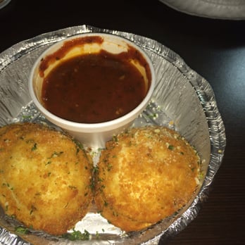 Capizzis Italian Kitchen - Fried raviolis - Italian Near Me - Paris, Texas Capizzis Italian Kitchen - Fried raviolis - Italian Near Me - Paris, Texas