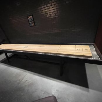 Moxy Atlanta Midtown - Shuffle board - Hotels Near Me - Atlanta, Georgia Moxy Atlanta Midtown - Shuffle board - Hotels Near Me - Atlanta, Georgia
