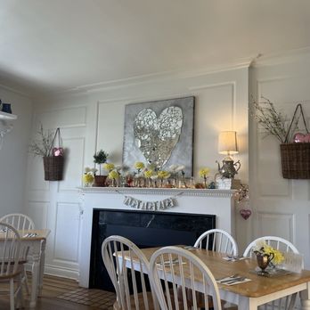 White House Cafe - Inside restaurant - Breakfast & Brunch Near Me - Yakima, Washington