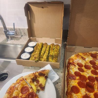 HOTLIPS Pizza - Pearl by null