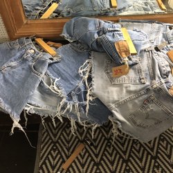 Ás de Espadas - So many cute vintage Levi's shorts