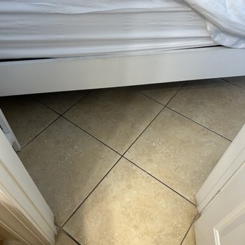 Tranquility Bay Beachfront Resort - Opening from the bathroom to our bedroom mattress (approximately 18") - Resorts Near Me - Marathon, Florida Tranquility Bay Beachfront Resort - Opening from the bathroom to our bedroom mattress (approximately 18") - Resorts Near Me - Marathon, Florida