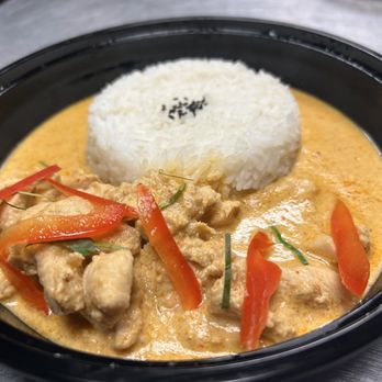 Marie’s - Phanang Chicken Curry - Wine Bars Near Me - Waco, Texas Marie’s - Phanang Chicken Curry - Wine Bars Near Me - Waco, Texas