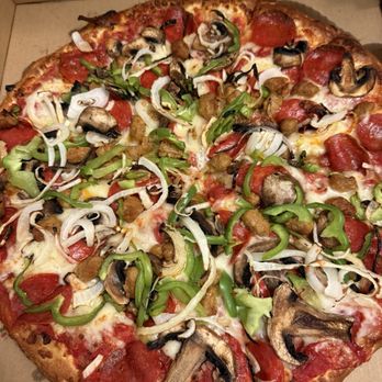 Avila's Pizza - The Works - Pizza Near Me - Lakewood, California