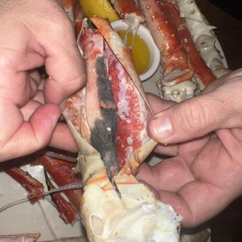 Captain Jack's - served spoiled crab - no acknowledgement by staff. - Seafood Near Me - Sunset Beach, California