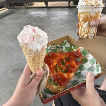 Fire Pizza - Hot Honey Pepperoni - Pizza Near Me - Elizabethton, Tennessee