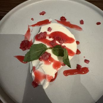 Pizza Studio Tamaki - Pizza Near Me - New York, New York Pizza Studio Tamaki - Pizza Near Me - New York, New York