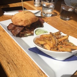 Isola Bella By The Sea - Italiano burger