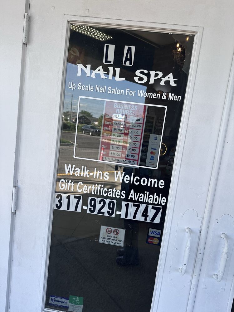 L A Nails Spa