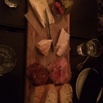 Bottlehouse - 5 oz cheeseboard - Wine Bars Near Me - Seattle, Washington Bottlehouse - 5 oz cheeseboard - Wine Bars Near Me - Seattle, Washington