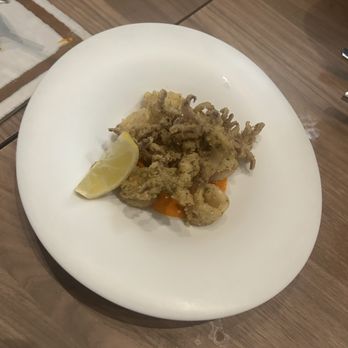 El Cielo - Fried calamari. - Tapas Bars Near Me - Honolulu, Hawaii