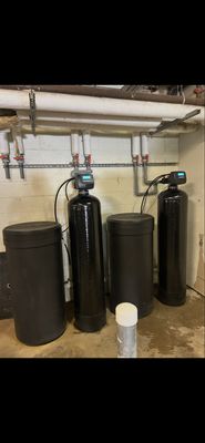 Expert Water Purification Solutions for Jacksonville Homes & Businesses - Whole House Water Softener
Enjoy soft, scale-free water throughout your entire home with our whole house water softener system. Protect your plumbing, extend the life of your appliances, and experience the comfort of softer skin and hair every day.

Aeration Systems
Say goodbye to unpleasant odors and tastes in your water with our advanced aeration systems—designed to naturally remove iron, sulfur, and other contaminants, providing you with fresher, cleaner water from every tap.

Sulfur & Iron Removal
Tired of rotten egg smells or rusty stains? Our sulfur and iron removal solutions eliminate these nuisances effectively, delivering crystal-clear, odor-free water for your home or business.

Reverse Osmosis Drinking Water Service
Upgrade your drinking water with our reverse osmosis systems. Enjoy crisp, pure hydration directly from your faucet—perfect for homes and offices looking for the highest standard of water purity.

Commercial & Residential Solutions
Whether at home or at work, we offer tailored water treatment services for both residential and commercial customers. No matter the size of your property, our team will design a solution that fits your unique needs.

Carbon Filtration
Remove chlorine, chemicals, and unwanted tastes with our carbon filtration systems. You’ll love the difference a high-quality filter makes for every glass, meal, and shower.

Looking for any of these services? Get your quote today and experience the Bold City Water difference!