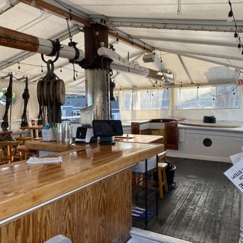 Pilot House Restaurant - Seafood Near Me - Kennebunk, Maine