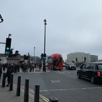 Westminster Bridge - Landmarks & Historical Buildings Near Me - London, XGL