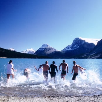 Moose Travel Network - We stop for swims - Tours Near Me - Vancouver, British Columbia