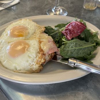 Chez Oskar - French Near Me - Brooklyn, New York