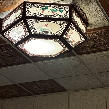 Ping On Restaurant - Pretty lighting - Chinese Near Me - Clinton Township, Michigan