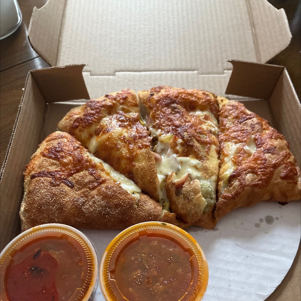 VILLAGE PIZZA 20 Photos & 23 Reviews 179 Central St, Woodsville, NH