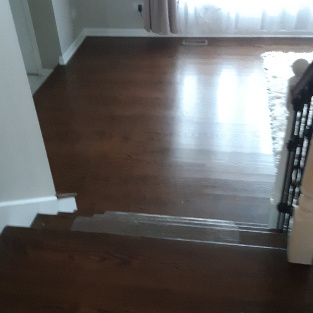 IC Custom Hardwood Flooring - Living room - Flooring Near Me - Alsip, Illinois IC Custom Hardwood Flooring - Living room - Flooring Near Me - Alsip, Illinois