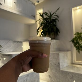 The Robinson Cocktail Lounge - Salted Cream Coffee - Cocktail Bars Near Me - Orlando, Florida The Robinson Cocktail Lounge - Salted Cream Coffee - Cocktail Bars Near Me - Orlando, Florida
