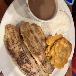 Filete de Pescado a la Parrilla o Empanizado