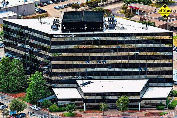 Roofmaster Maintenance & Roofing Logo