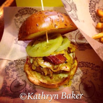 Bareburger - Murray Hill - Elk Southern burger. Expensive but DELICIOUS. Food is organic, staff is attentive, and the atmosphere is great. - Burgers Near Me - New York, New York