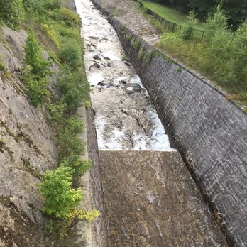 Saville Dam - The spillway - Landmarks & Historical Buildings Near Me - Barkhamsted, Connecticut