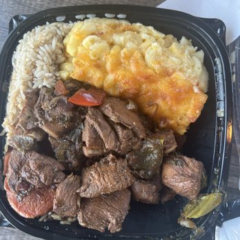 Dat Jerk Lansdowne - Brown stewed chicken, rice & peas, and mac. - Caribbean Near Me - Arbutus, Maryland