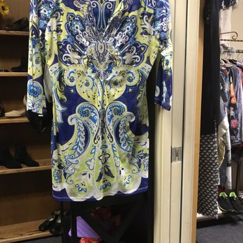 Carefree Consignment - Blouse - Used, Vintage & Consignment Near Me - Carefree, Arizona