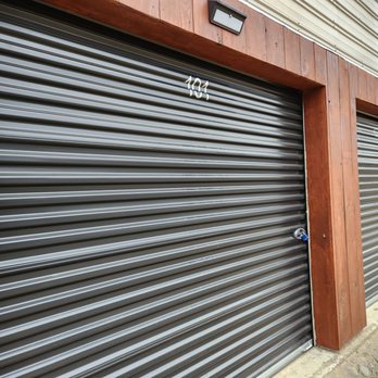 Strictly Storage - Our storage units are easily accessible with ample drive up space and room to turn around or drive through. - Self Storage Near Me - Albion, Maine