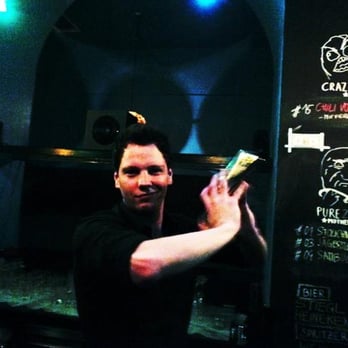 Le Shotbar - Barkeeper - Bars Near Me - Vienna, 9