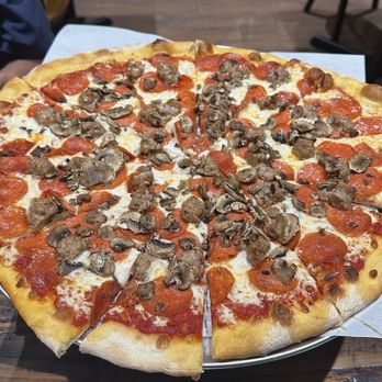 Burattino - Custom pepperoni sausage and mushroom pizza - Pizza Near Me - Pasadena, California Burattino - Custom pepperoni sausage and mushroom pizza - Pizza Near Me - Pasadena, California