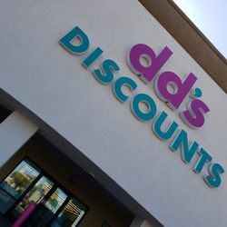 dd's DISCOUNTS