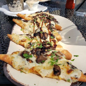 Stilt House - Wild mushroom flat bread - Gastropubs Near Me - Cedarburg, Wisconsin