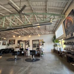 Abloom Salon