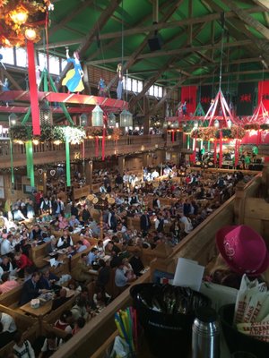 Kufflers Weinzelt by null